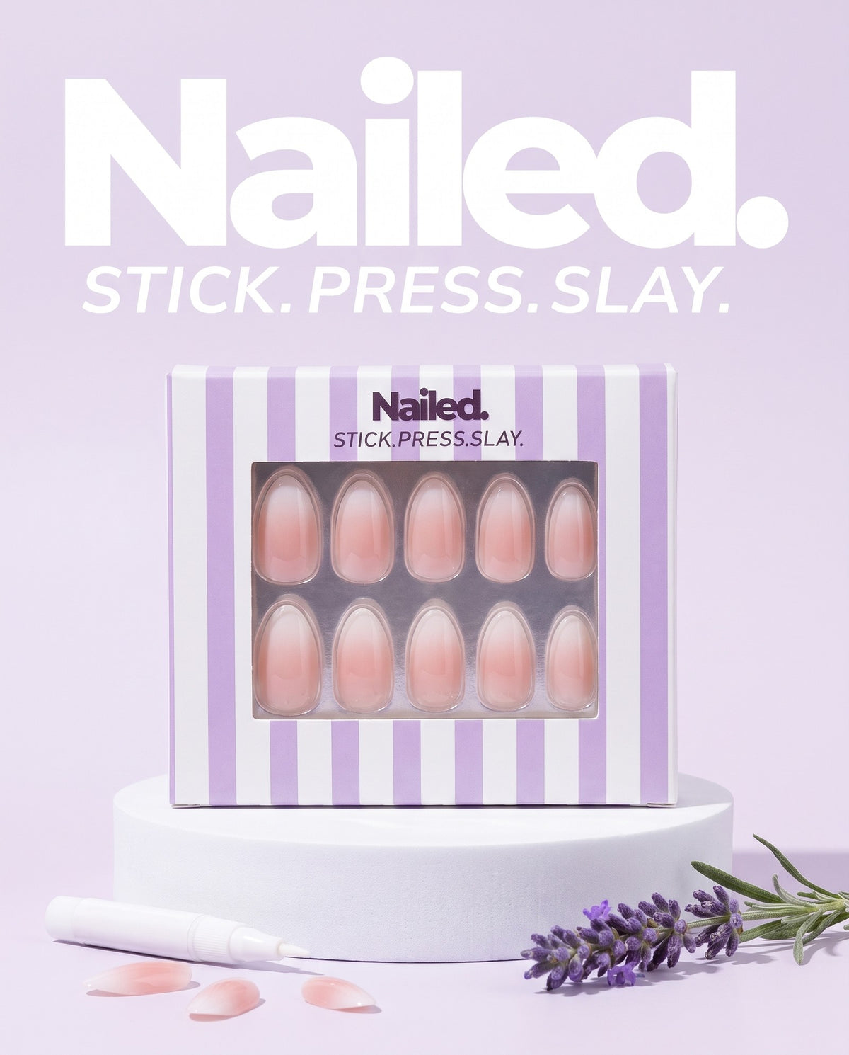 Boîte Nailed. Blush sur socle